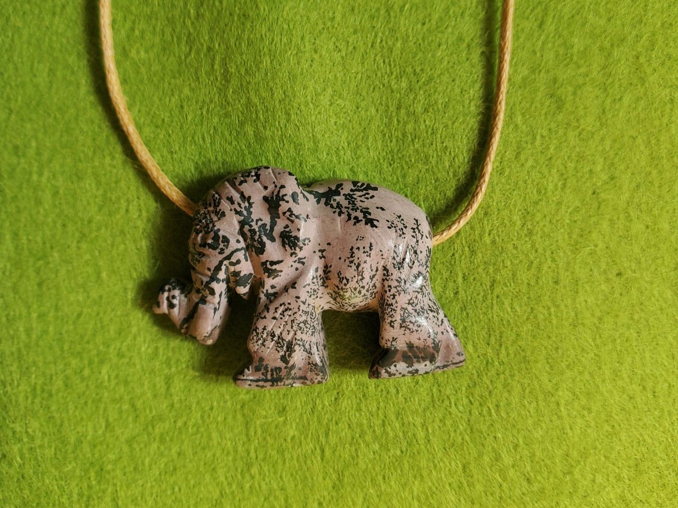 Ketten: Halskette Elefant – Neu (gemäss Beschreibung) aus Wil SG von froschbiss