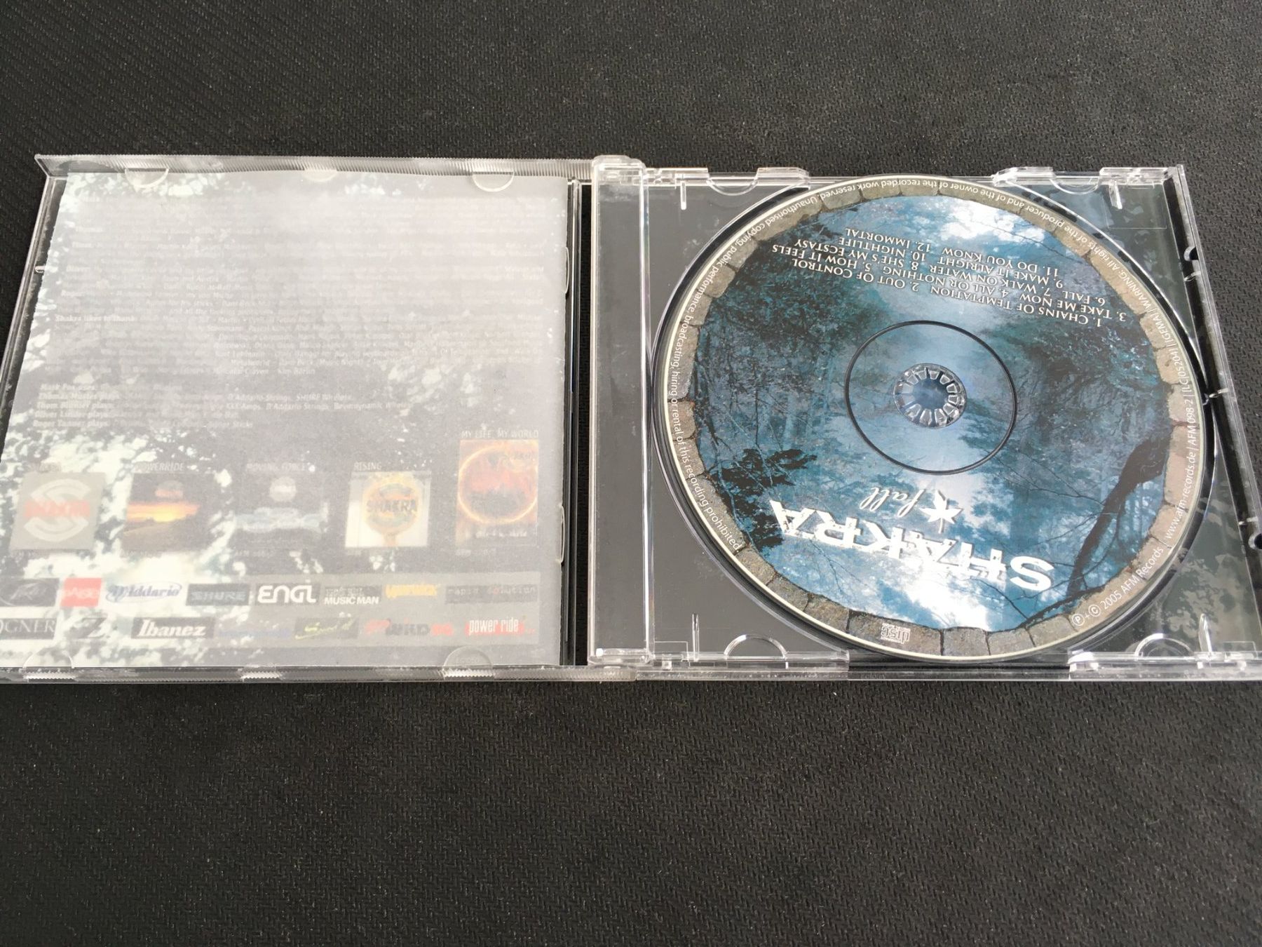 CDs: Shakra - Fall -CD- – Gebraucht aus St.Gallen von MedienJoe 1