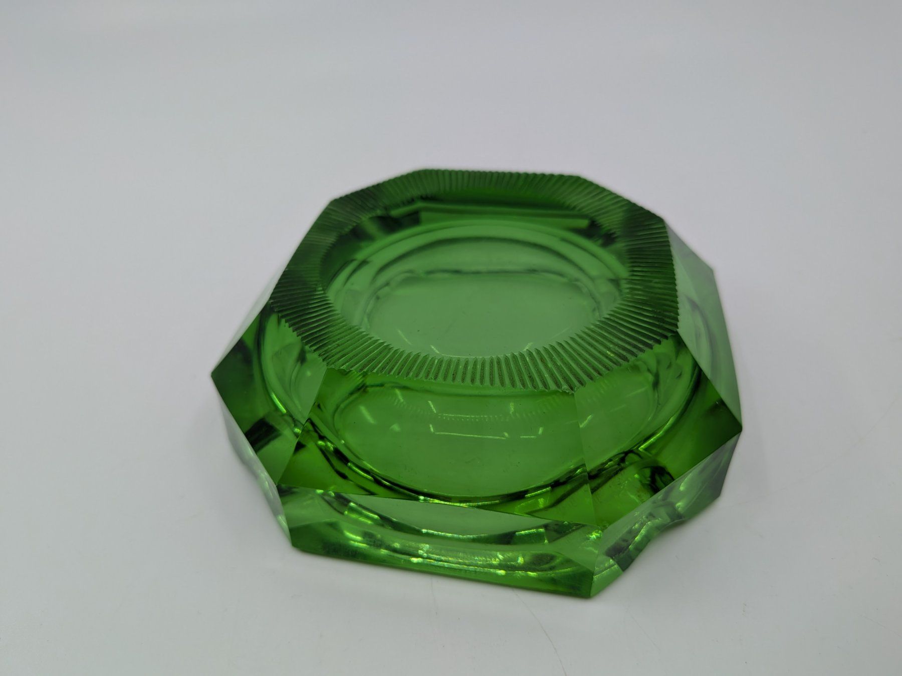 Portacenere: Aschenbecher grünes Glas – Usato da Emmen venduto da magelan 3