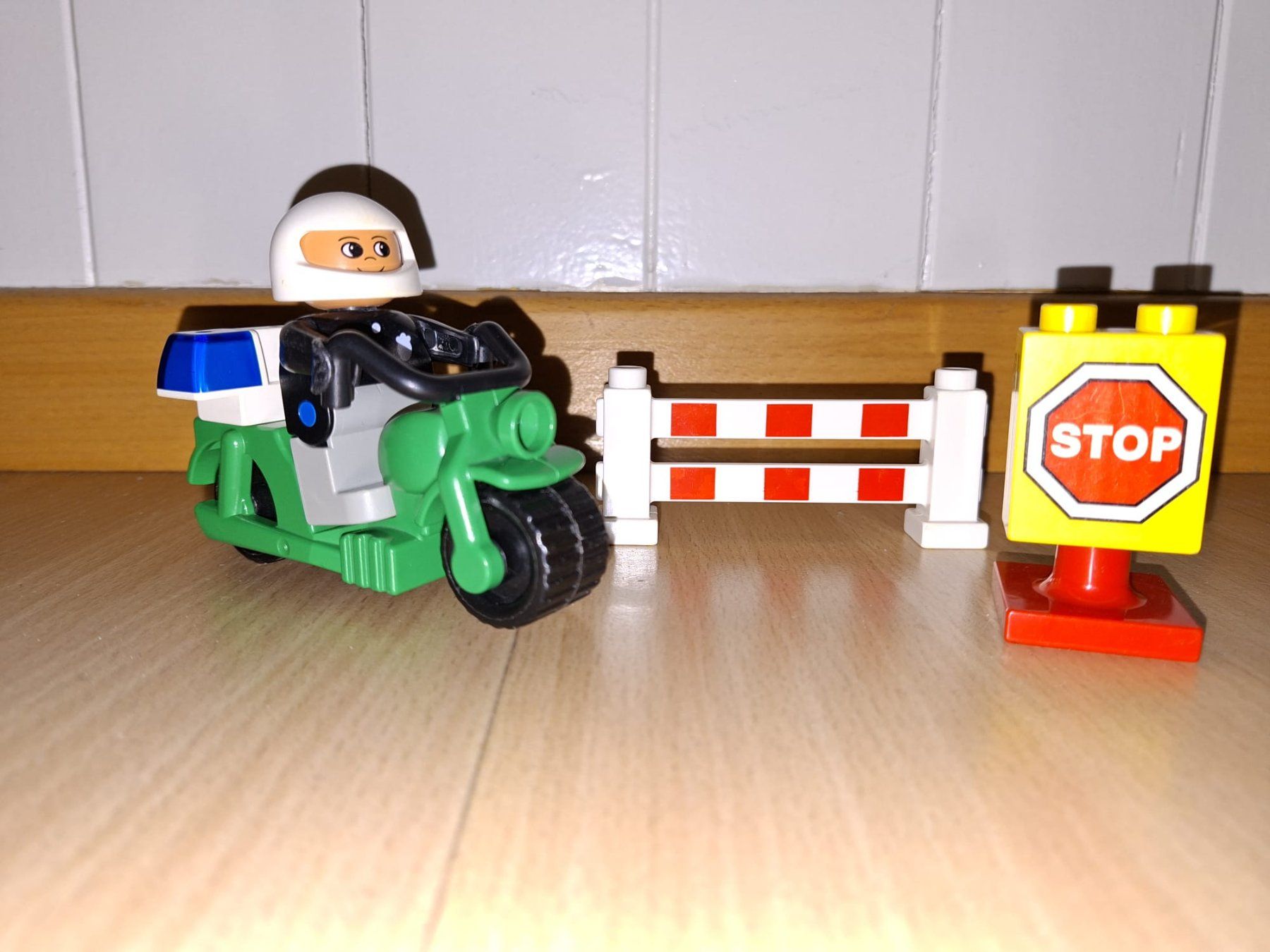 Lego Giocattoli: Lego Duplo Polizeimotorrad 2971 Klassiker – Usato da Wittenbach venduto da Gugielmo