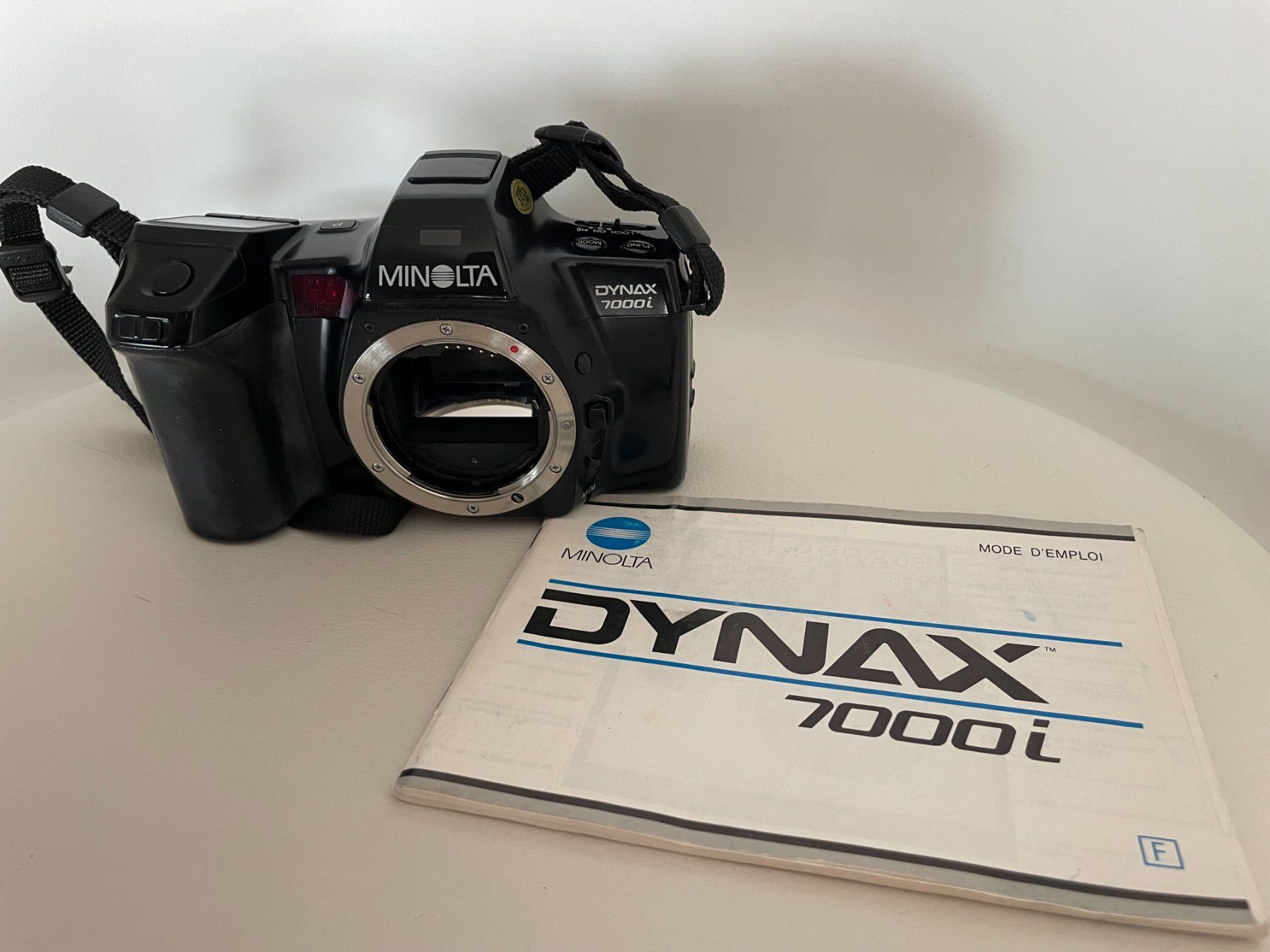 Minolta Fotocamera: Minolta Dynax 7000i – Usato da Petit Lancy venduto da gil_hr6v 8