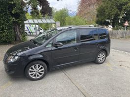 VW Touran 2.0 TDI Limousine schwarz guter Zustand