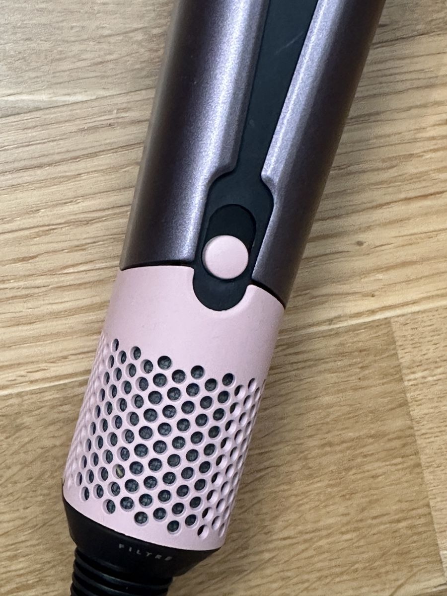 Dyson Sèche-cheveux: DYSON Glätteisen Airstrait – D'occasion à Sirnach par ayterzi 3