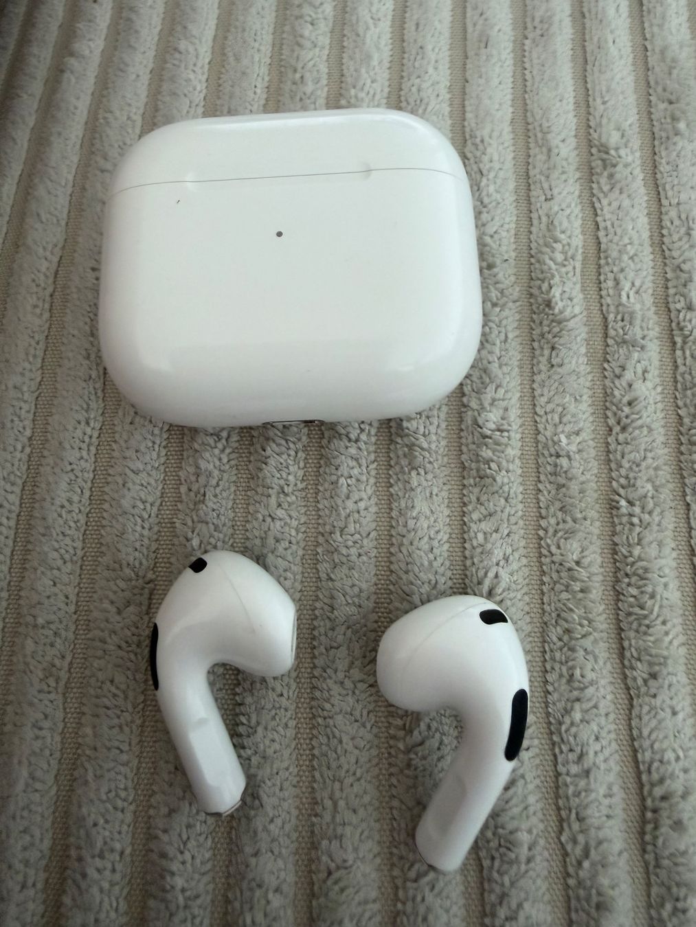 Apple Kopfhörer: APPLE AirPods – Gebraucht aus Niederwangen BE von KBL85 2