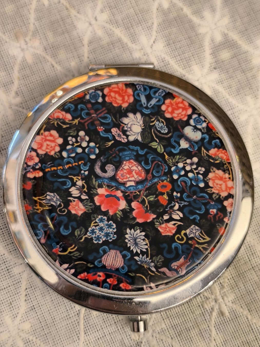 Altro in Decorazioni & Accessori: Schöne Dose mit Blumenmuster, neu Dose – Nuovo (secondo la descrizione) da Zürich venduto da gobel