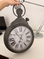 Wanduhr in urbanischem Stil