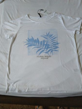 T Shirt kurzarm weiss Grösse XS neu mit Etikette