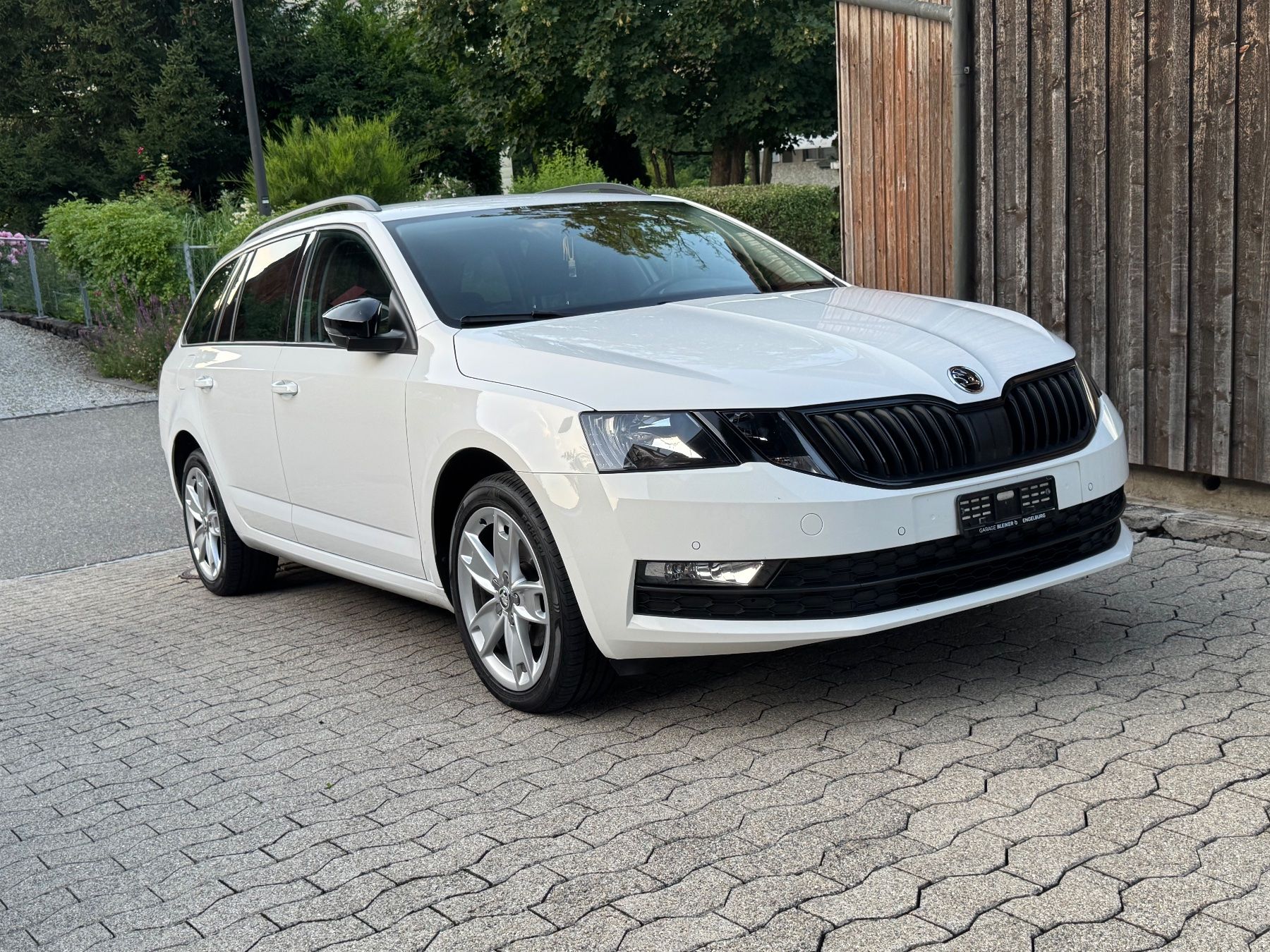 Skoda Automobili: Skoda Octavia 1.6 TDi – Usato da Niederglatt SG venduto da Esso11 3