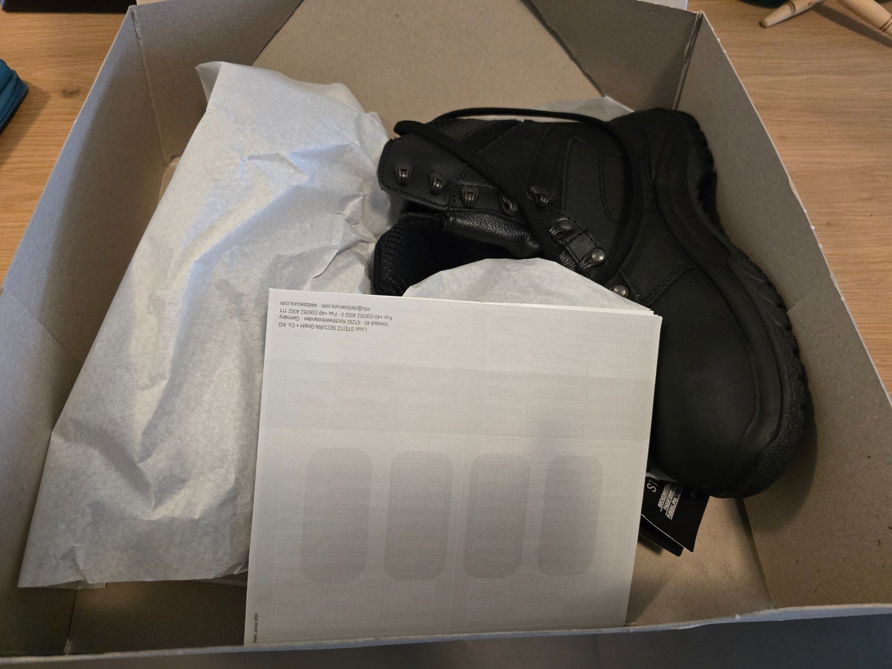 Scarpe da uomo: Chaussures de sécurité NEUVES – Nuovo (secondo la descrizione) da Düdingen venduto da Ayatola 3