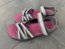 Teva Sandalen Gr. 35, Grau/Pink