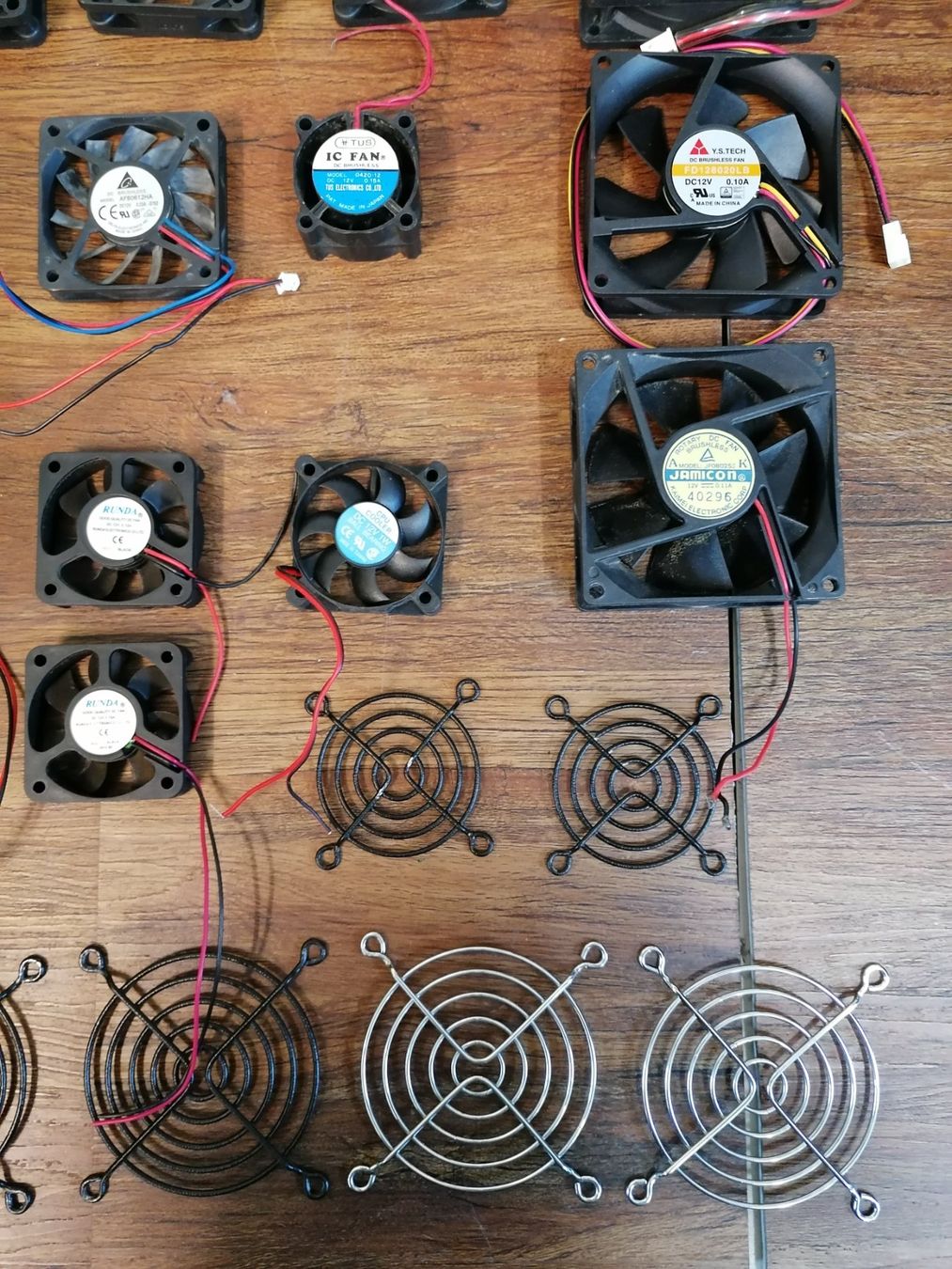 Ventilatori: Axiallüfter , Ventilatoren – Usato da Niedergösgen venduto da piccorx5 1