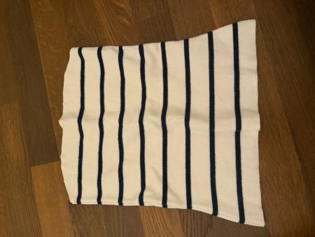 Schulterfreies Tube Top in Weiss mit dunkelblauen Streifen M