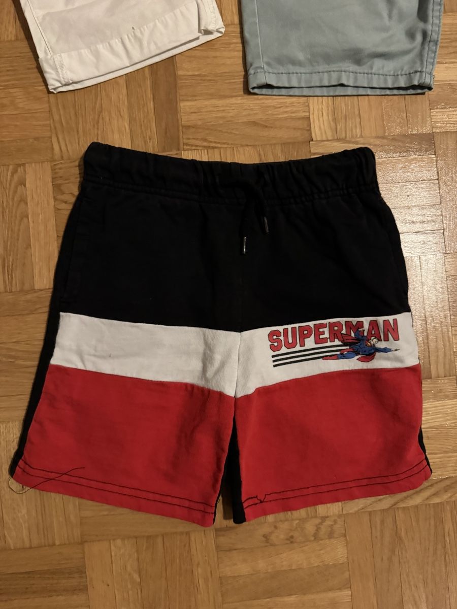 Pantalons: Kinder Shorts Grosse 116 – D'occasion à Zürich par zd_1965 3