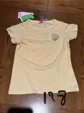T-shirt fille taille 128 neuf