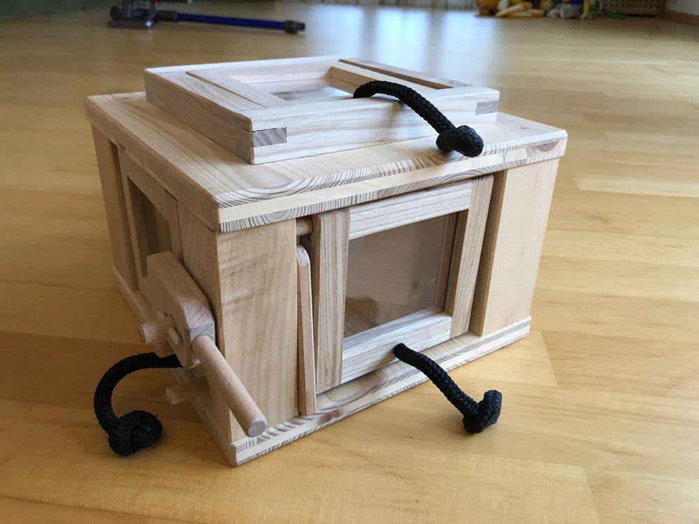 Hundespiele.ch Tresor Hunde-Intelligenzspielzeug Holz Tresor (Neu (gemss  Beschreibung)) in Aadorf fr CHF 129  mit Lieferung auf Ricardo kaufen