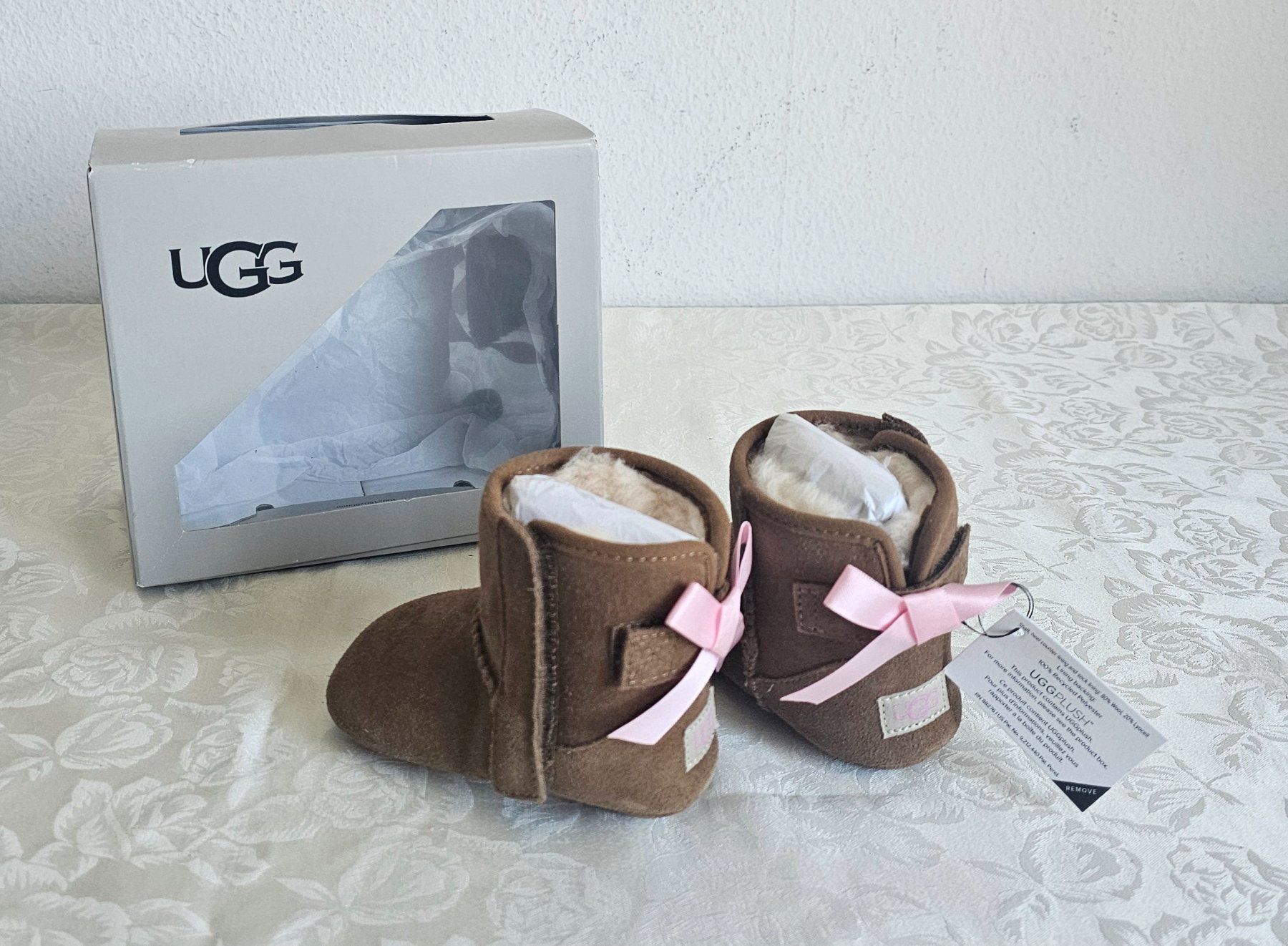 Ugg Scarpe per ragazzi: ***UGG***Baby Schuhe Gr.02/03 – Nuovo e nell'imballaggio originale da Bronschhofen venduto da Xena37