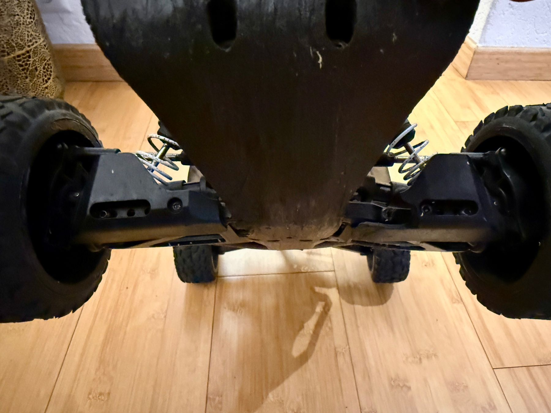 Traxxas Modellismo RC: Traxxas Slash 4WD mit Clipless-Karosserie – Usato da Gordola venduto da heli-teck 5