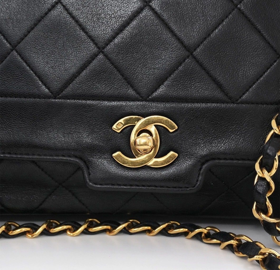 Chanel Borse da donna: Chanel Vintage Classic Flap Bag – Usato da Niederwangen BE venduto da Luxury.Second.Life 1