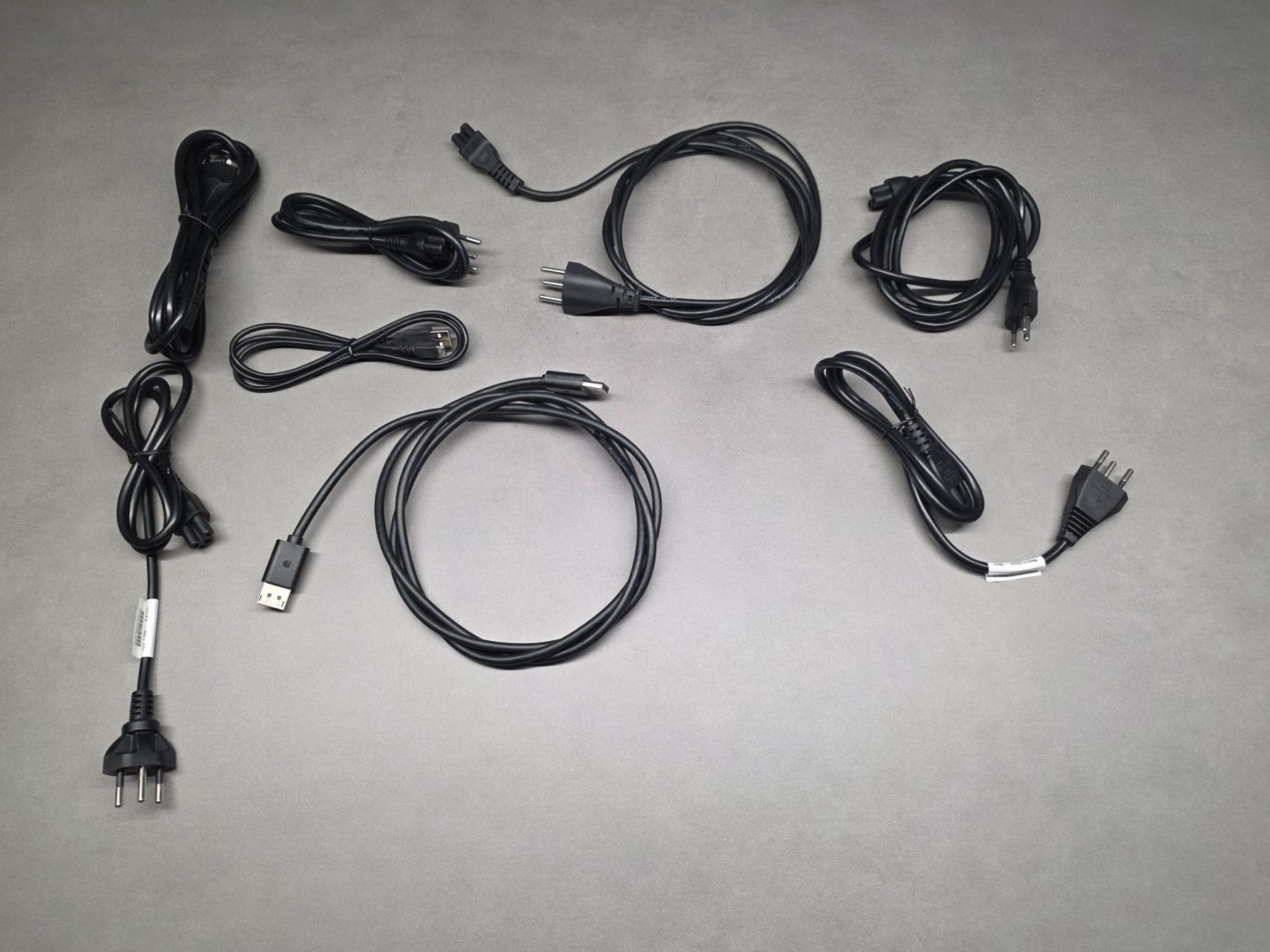 Câbles: Grosses PC Kabel- & Netzteil Konvolut – D'occasion à Lausen par -Vendetta- 5