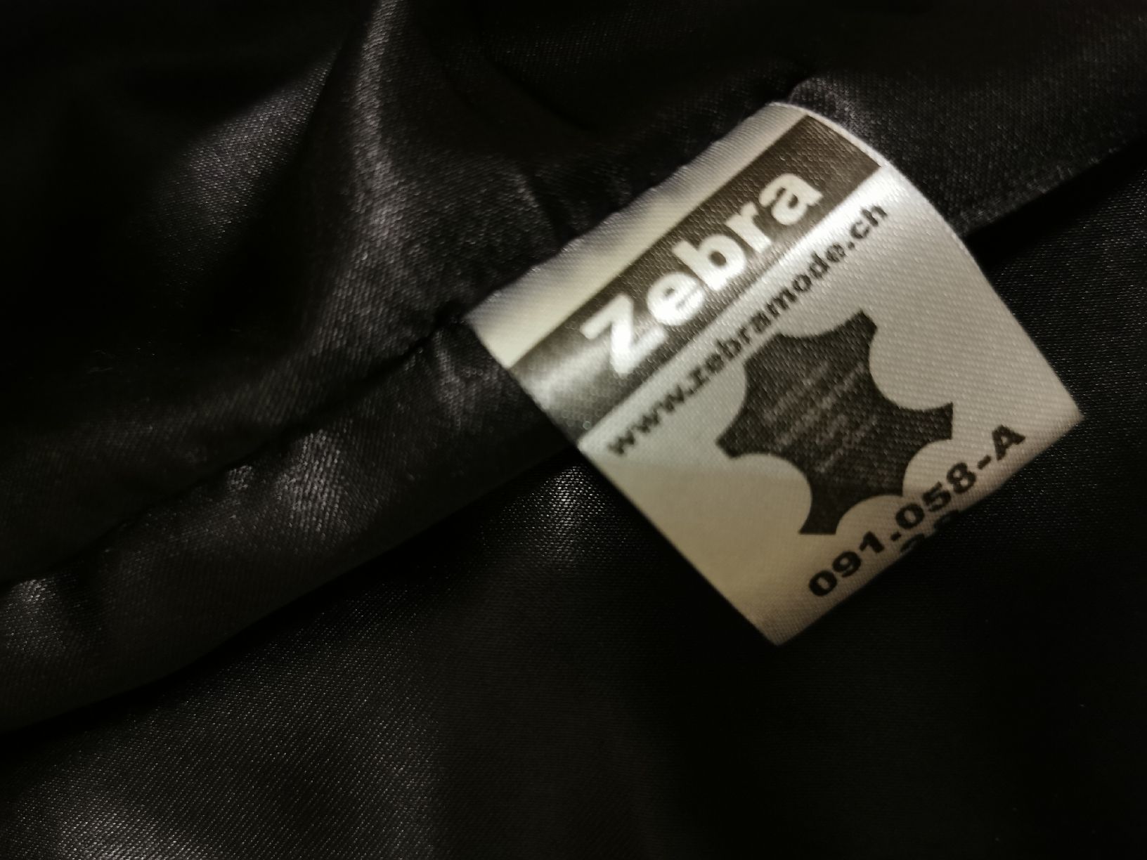 Zebra Giacche: Damen Lederjacke Bikerstyle Grösse 38 – Usato da Zeglingen venduto da Vanillacoke 3