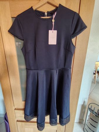 Robe patineuse Ted Baker bleu marine taille 2 neuve