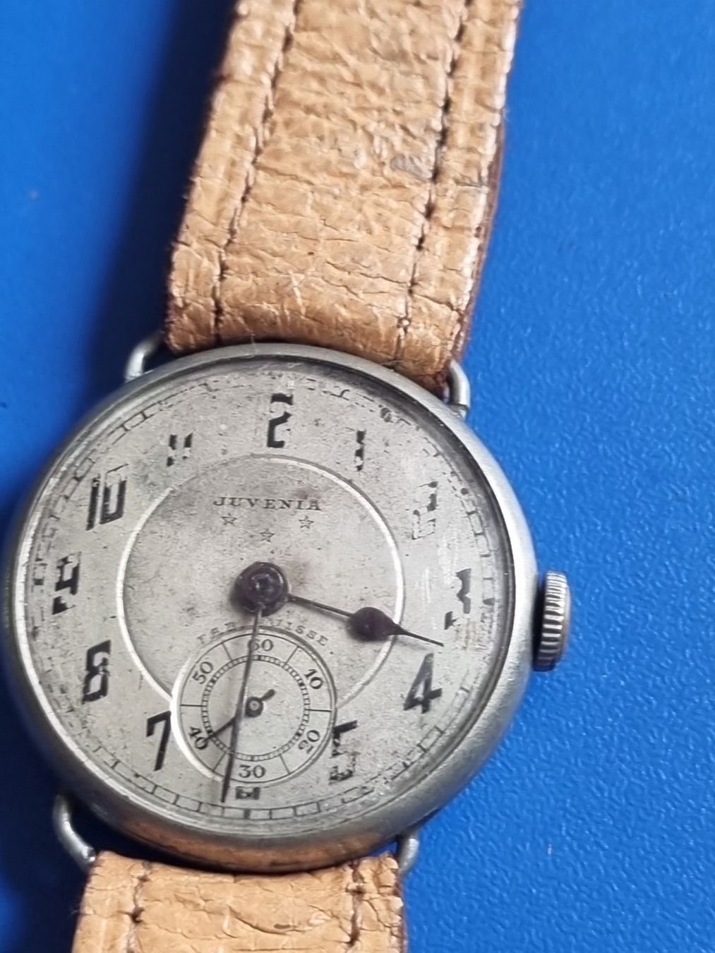Juvenia Orologi: JUVENIA HANDAUFZUG – Usato da Schaffhausen venduto da Leveron13 1