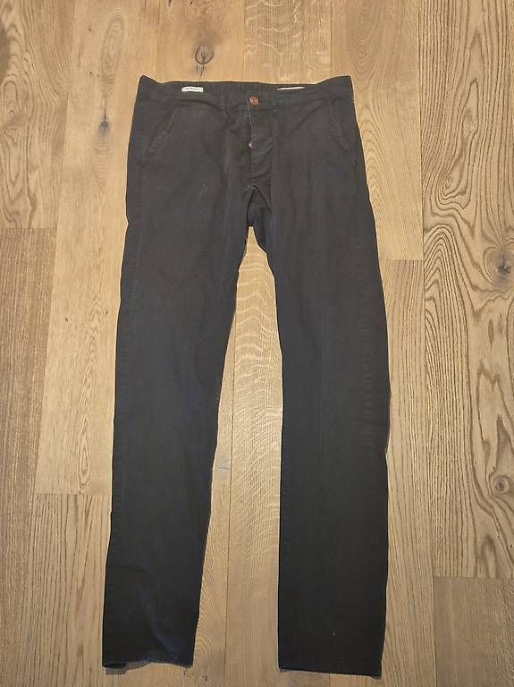 Pantaloni: Jack&Jones Chino Grösse 34 – Usato da Embrach venduto da pet_vm5r