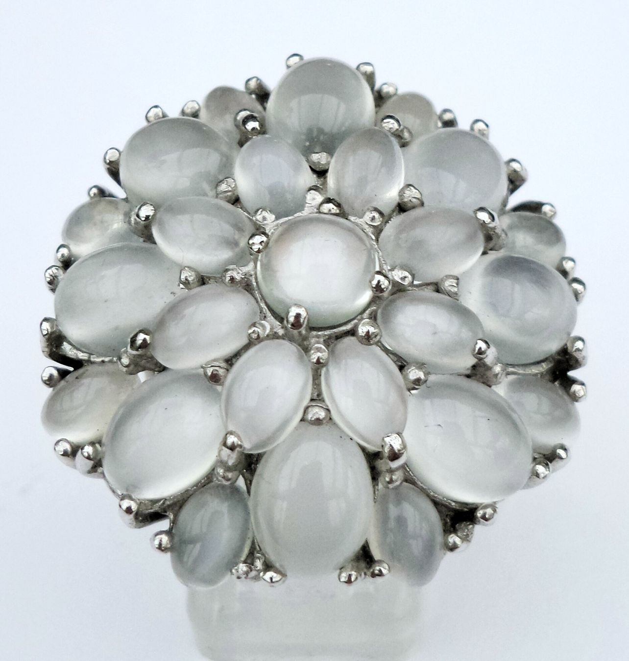 Olga Ribler Anelli: Ring mit Mondsteinen und Silberfassung Grösse 58 – Nuovo (secondo la descrizione) da Zürich venduto da benedikt12 1