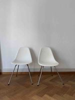 2 Stühle Vitra Eames Side Chairs weiss