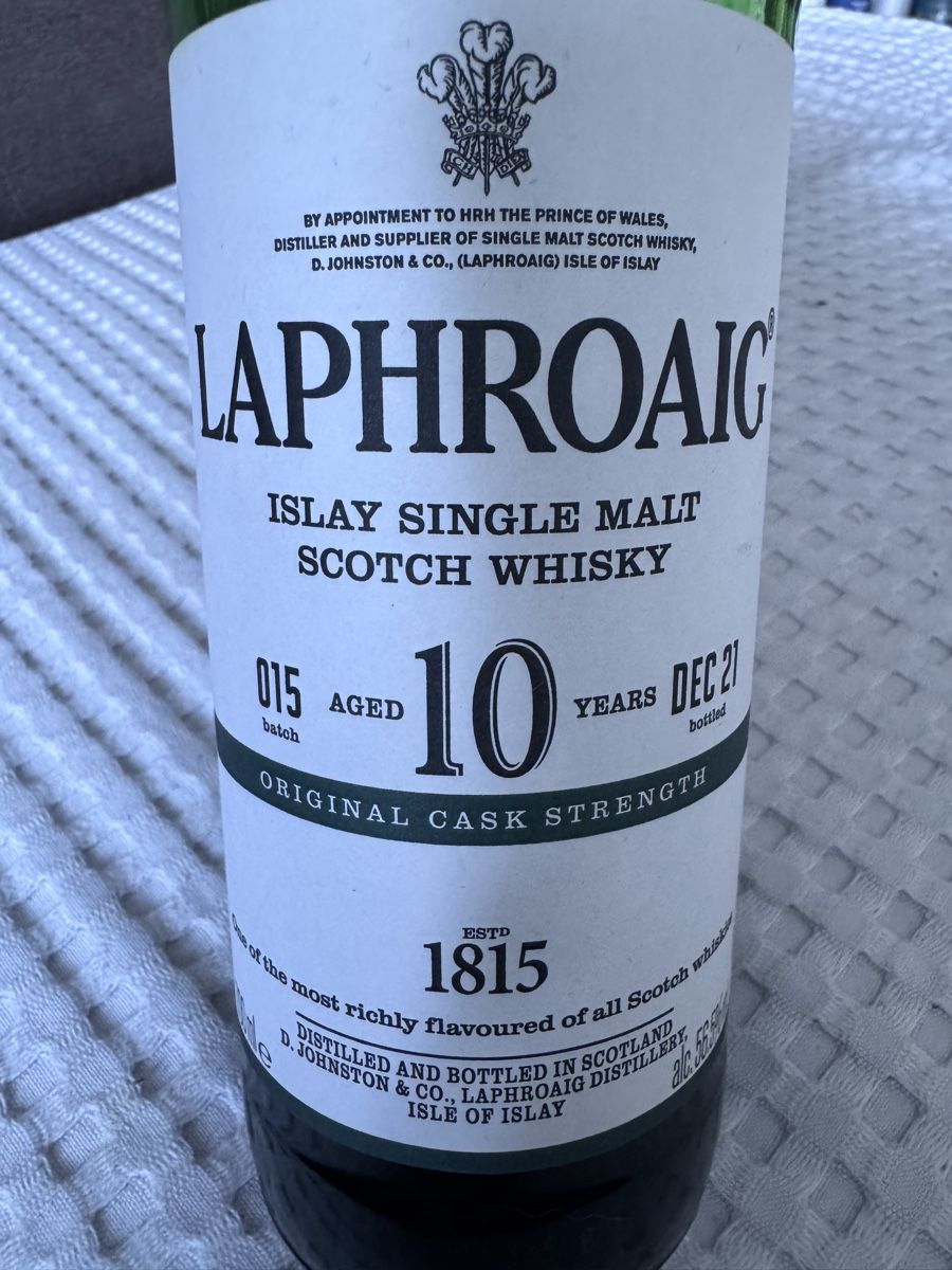 Laphroaig Bevande alcoliche: Laphroaig 10 Jahre Cask Strength Batch 015 70cl – Usato da Hergiswil NW venduto da wert721 1