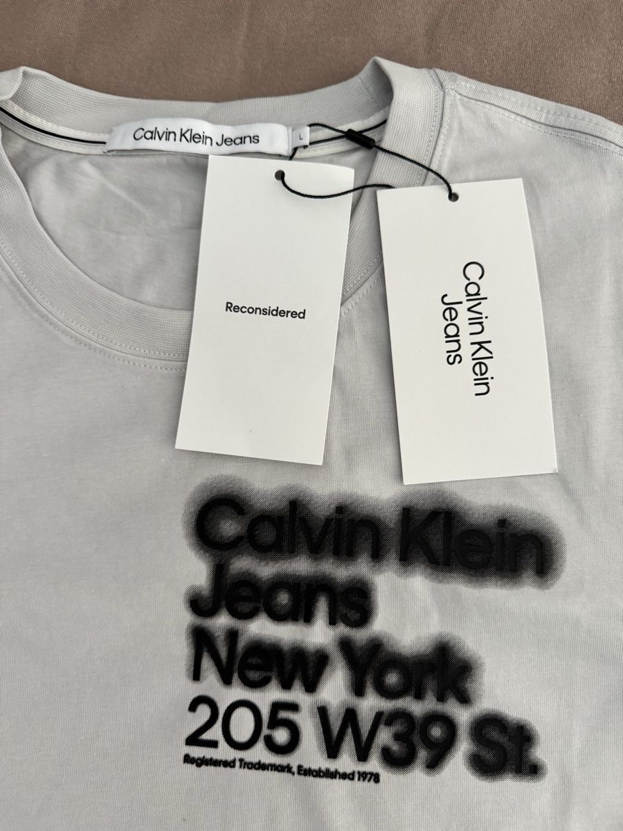 Calvin Klein Kleiderpakete: 2 t-shirt Calvin Klein  – Neu und originalverpackt aus Corpataux von seniz 2