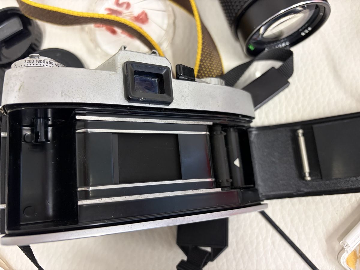 Leica Fotocamera: Leicaflex Silber, Set mit Zubehör – Usato da Dietikon venduto da cre8different 7