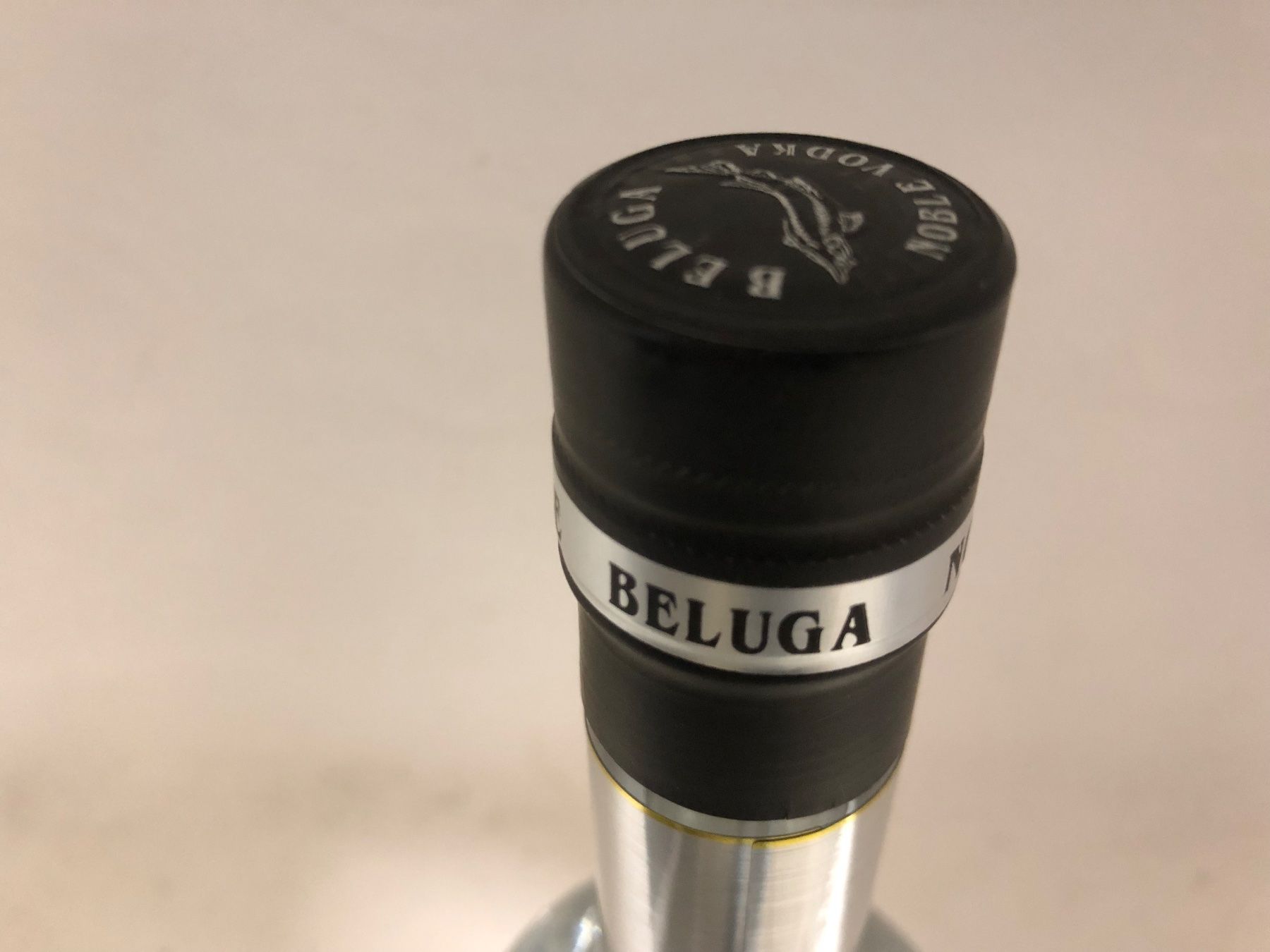 Spirituosen: 1 Flasche Vodka Beluga Silber 40%... – Neu und originalverpackt aus Wöschnau von Vinsale 9