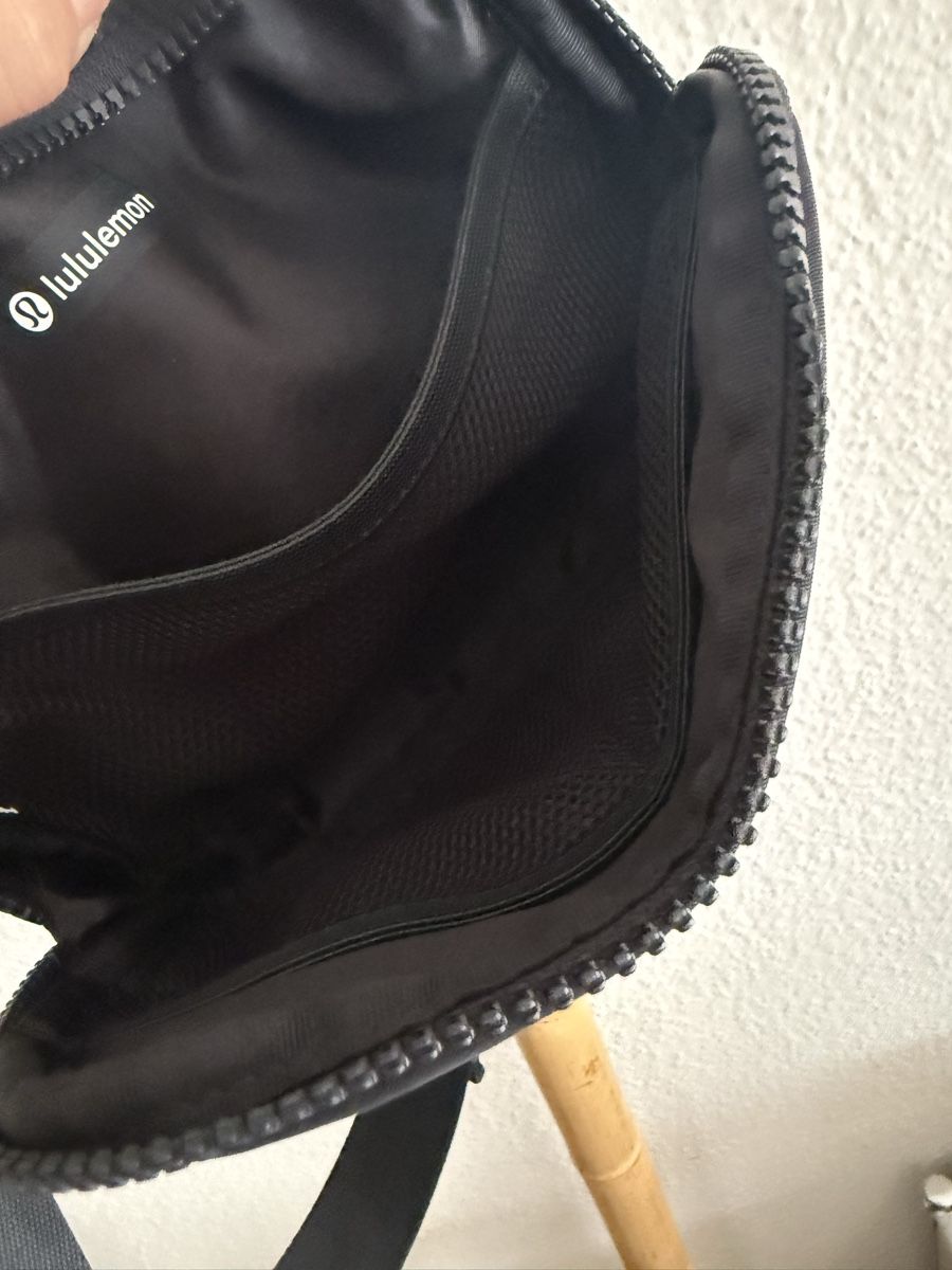 Lululemon Sacs: Lululemon Umhängetasche – Neuf (Voir description) à Meilen par NHirs96 1