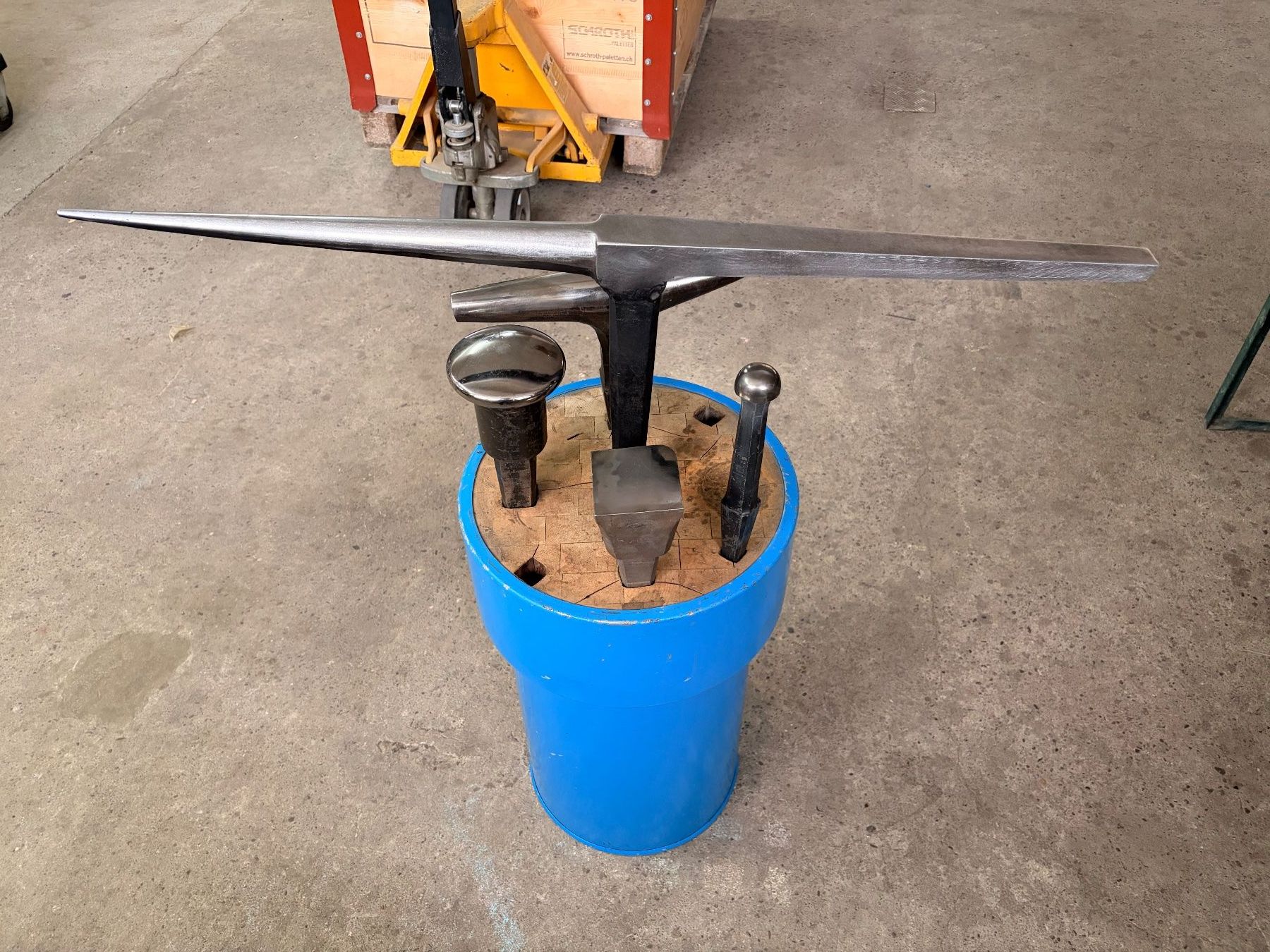 Werkzeuge: Spenglerstock Tassostock – Gebraucht aus Weinfelden von Klebstreifen 4