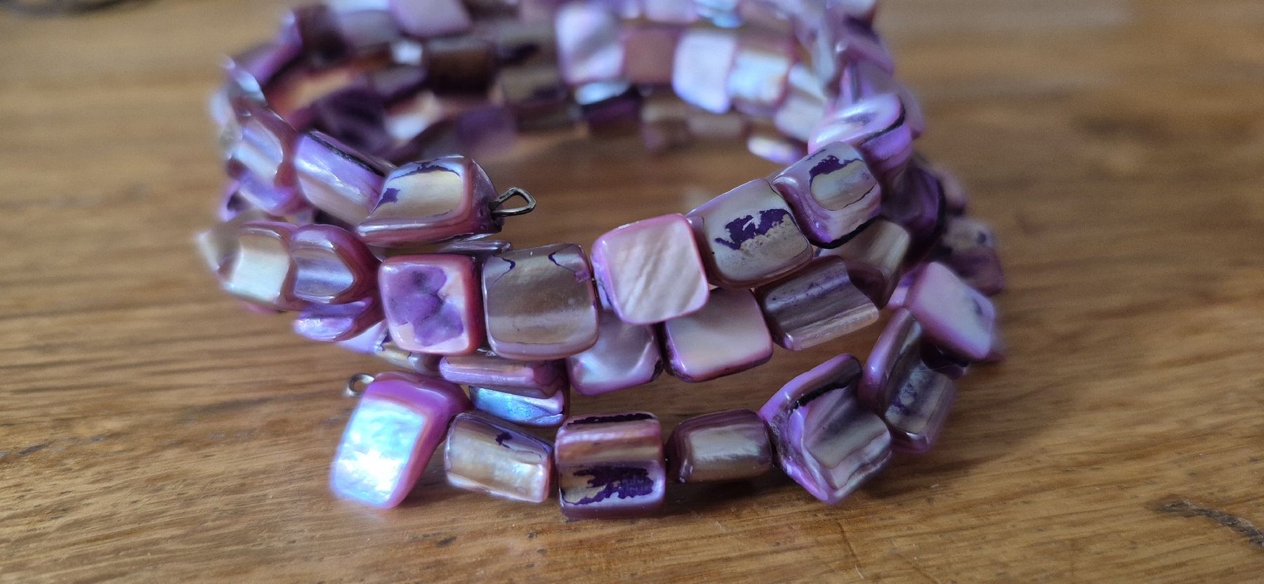 Armbänder & -reifen: MODESCHMUCK, Spezieller Armreif mit Muschelperlen – Gebraucht aus Nottwil von echtMOMO 4