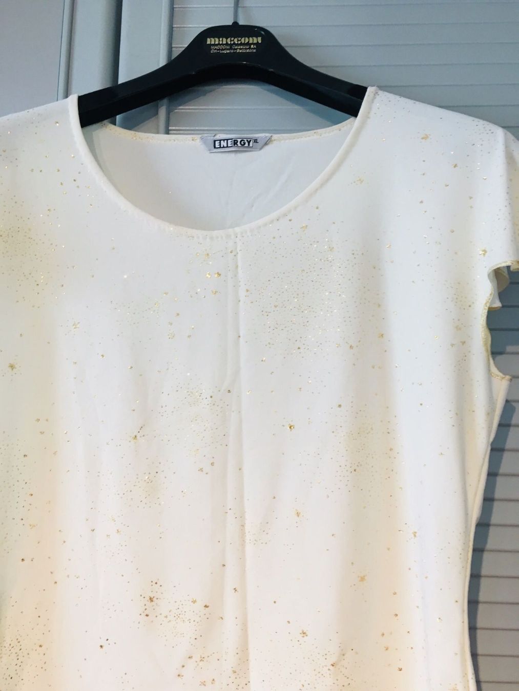 T-shirts: T-Shirt mit Glitzer Gr. 40 - 42!!! – D'occasion à Bellinzona par ModaLugano 1