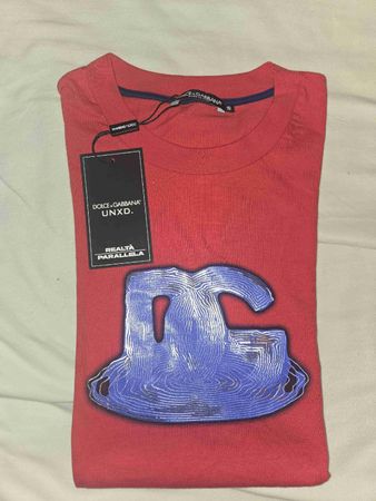Dolce&Gabbana T-Shirt, Gr. 48, Rot mit blauem Print, Neu