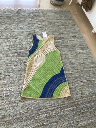 Zara Kleid. Gr. M. Neu mit Etikett