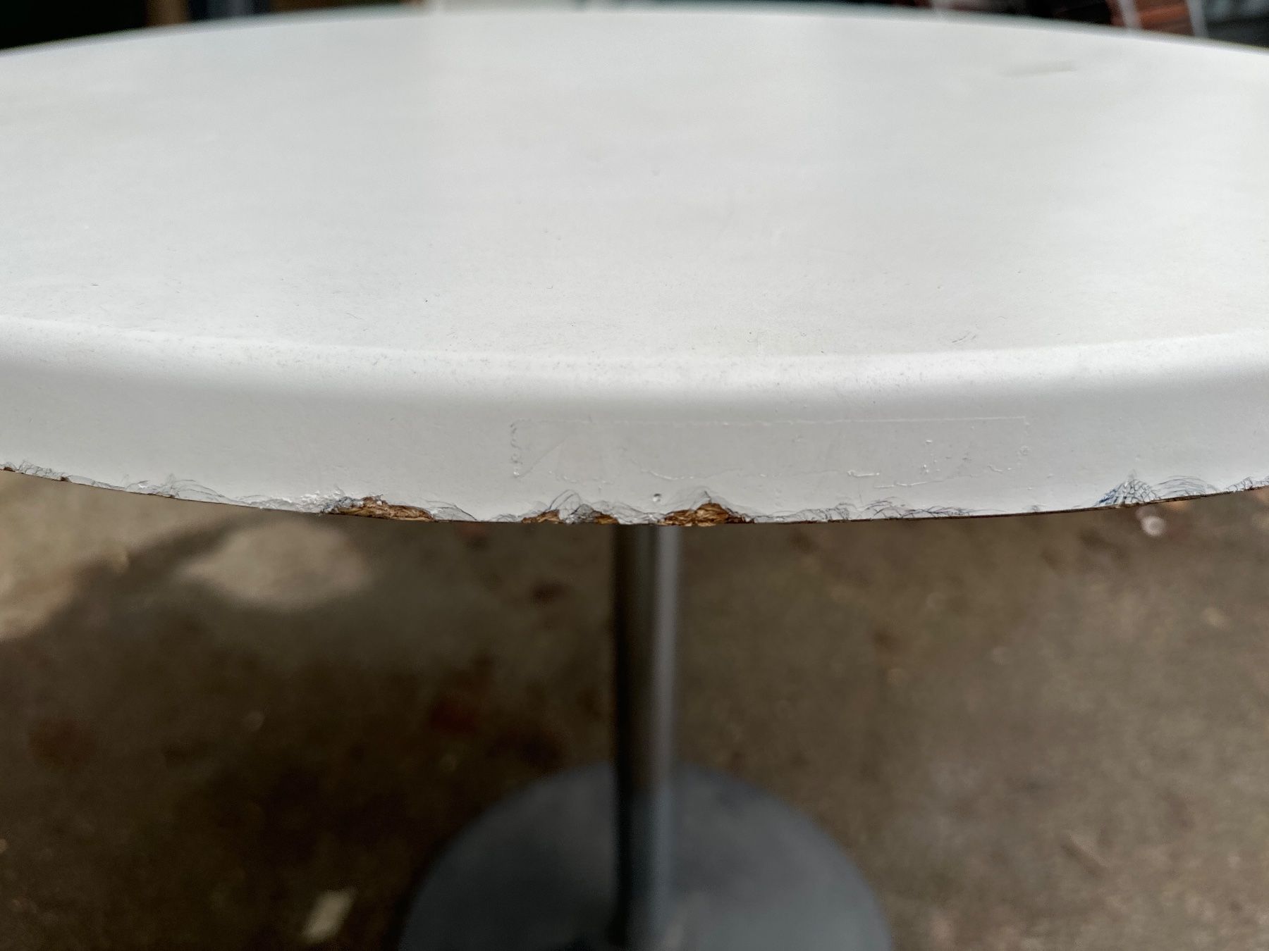 Tavoli: Bistrotisch weiss – Usato da Necker venduto da liq24 2