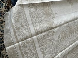 Jacquard-Weberei, Tischtuch aus Leinen