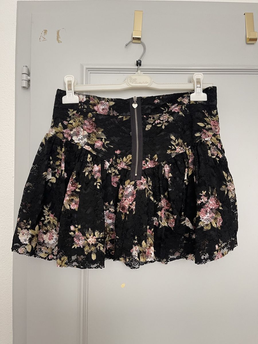 Gonne: Yumi Rock mit Blumen und Spitze – Usato da Zürich venduto da liz_l6f7
