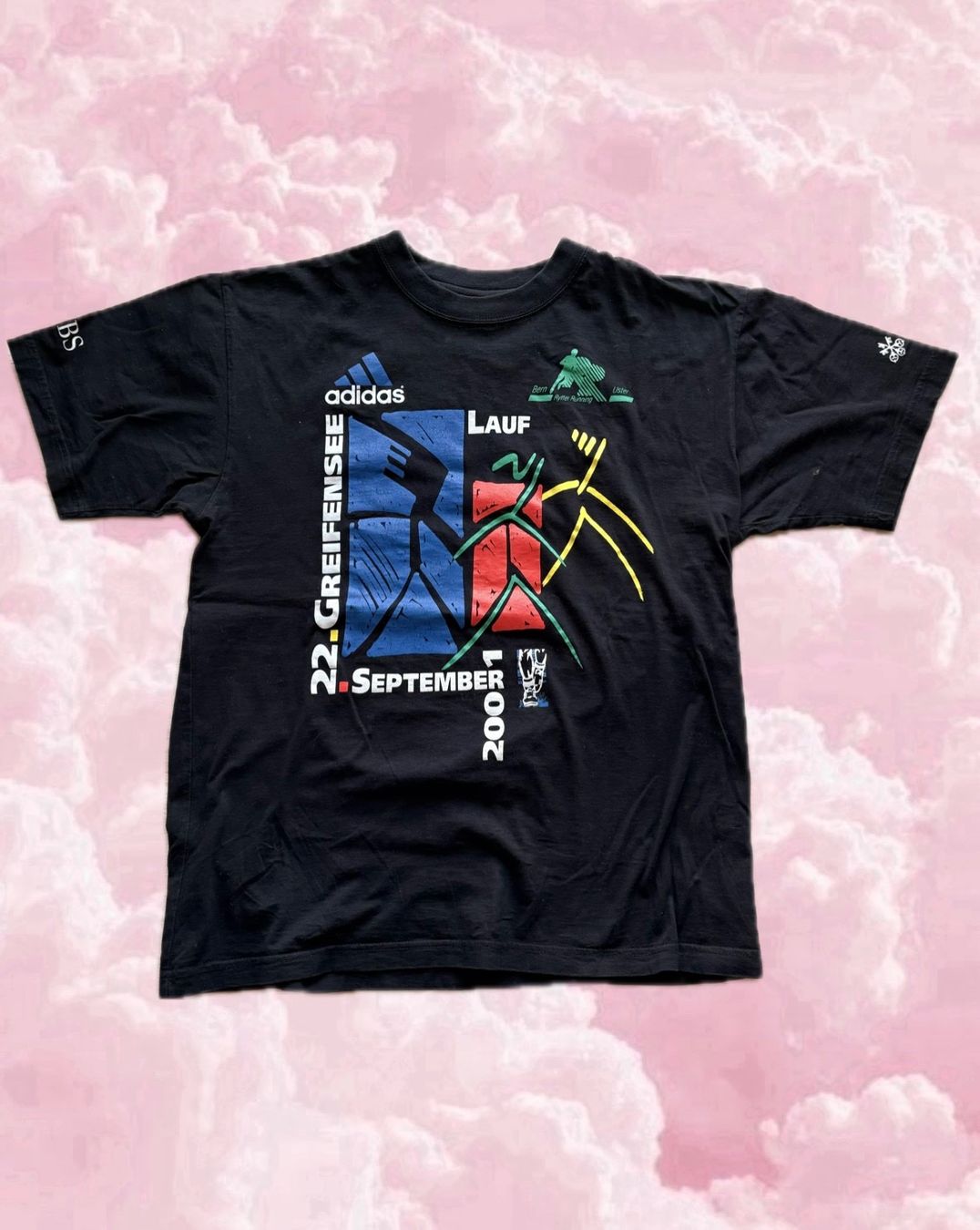 Adidas T-shirt: Vintage Adidas T-Shirt – Usato da Wigoltingen venduto da _vntg_