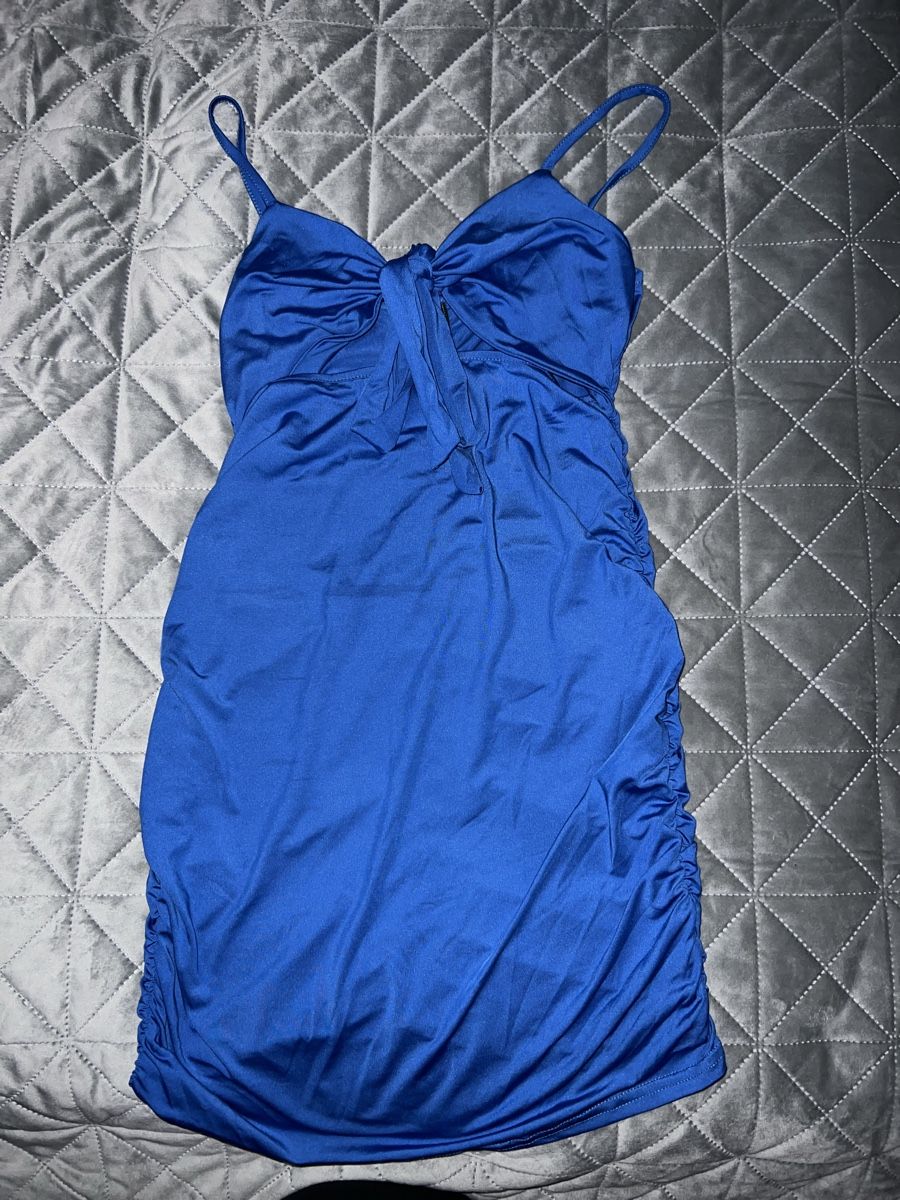 Robes: Kleid – Neuf (Voir description) à Tann par ivr_2vs