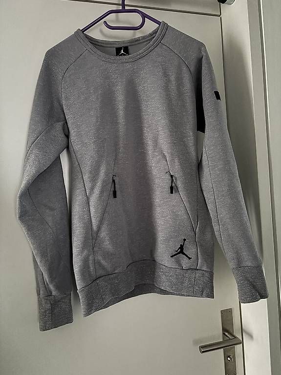 Maglioni & Felpe: Jordan Pullover  – Usato da Oberdiessbach venduto da shan26 1
