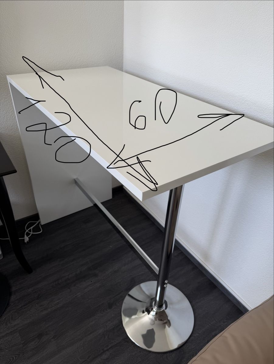 Tavoli:     Empfangstheke ,White Table with Chrome Base 120x60cm – Usato da Neuenegg venduto da mak_rq67 2