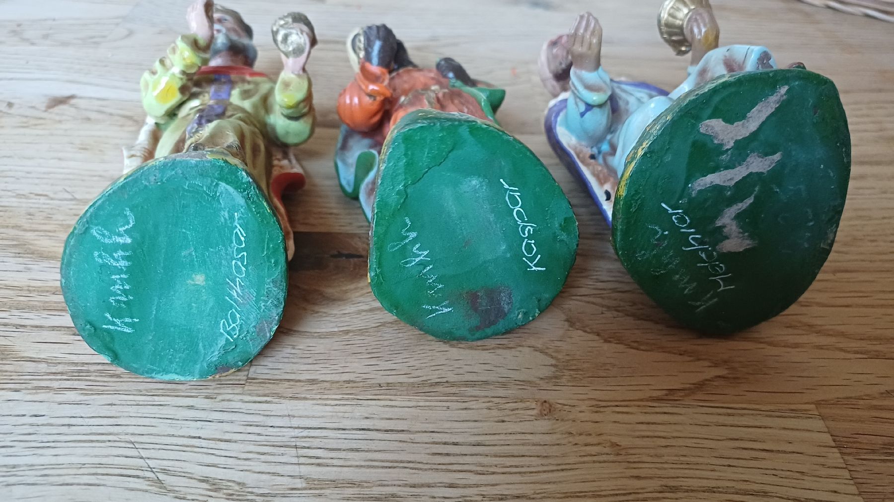 Statuette: 3 Antike Krippenfiguren  – Usato da Flawil venduto da Naphtali 9
