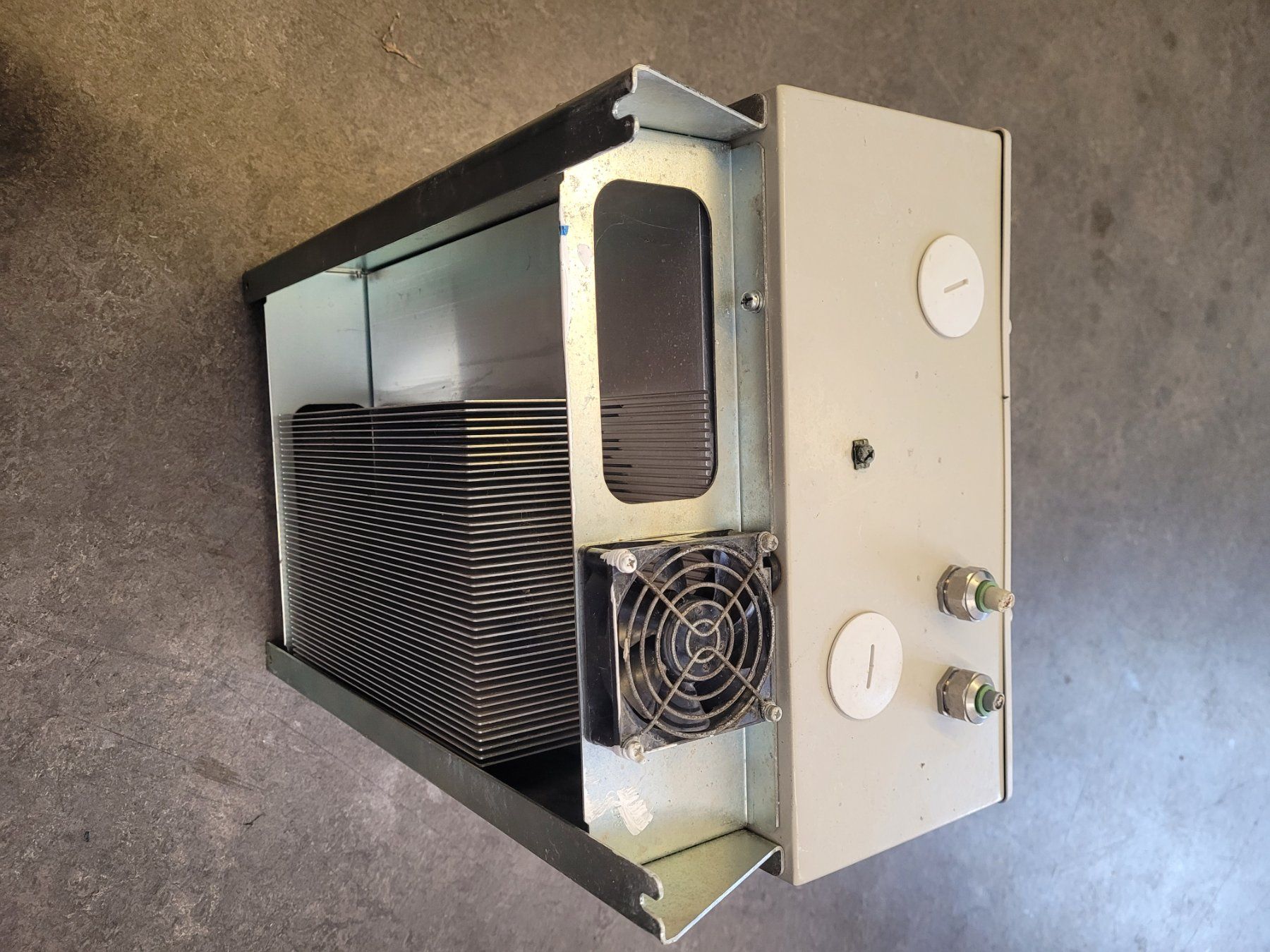 Componenti elettronici: Yaskawa V1000 Frequenzumrichter, IP66 – Usato da Vitznau venduto da Vitznau84 2