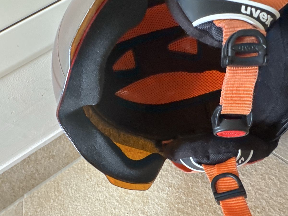 Uvex Caschi: Uvex Skihelm mit Visier – Usato da Zumikon venduto da 19monica75 2