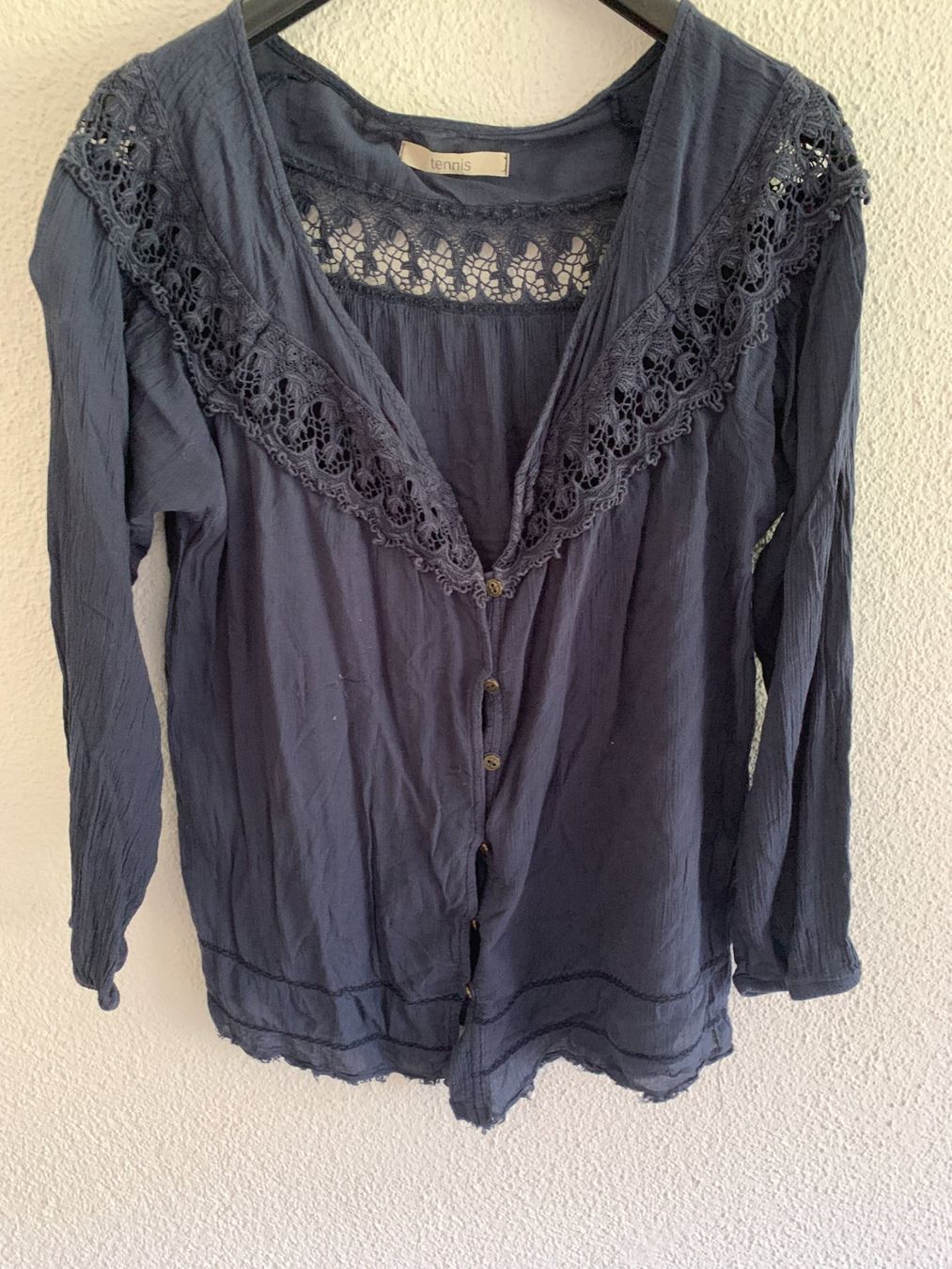 Camicette: Bluse dunkelblau mit Spitzenbesatz Grösse M – Usato da Rengg venduto da kindle02